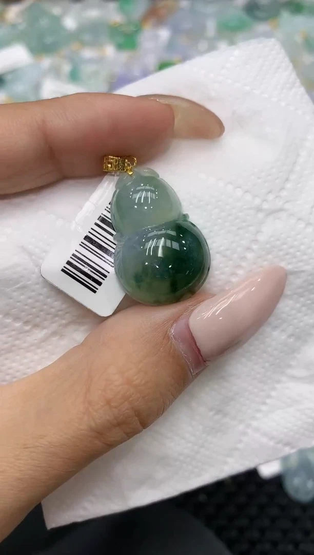 颈饰18K金镶嵌翡翠111111111111