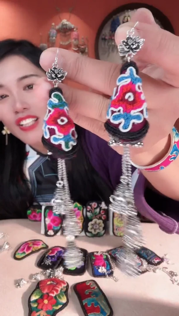 织绣苗银苗绣手工刺绣耳环72