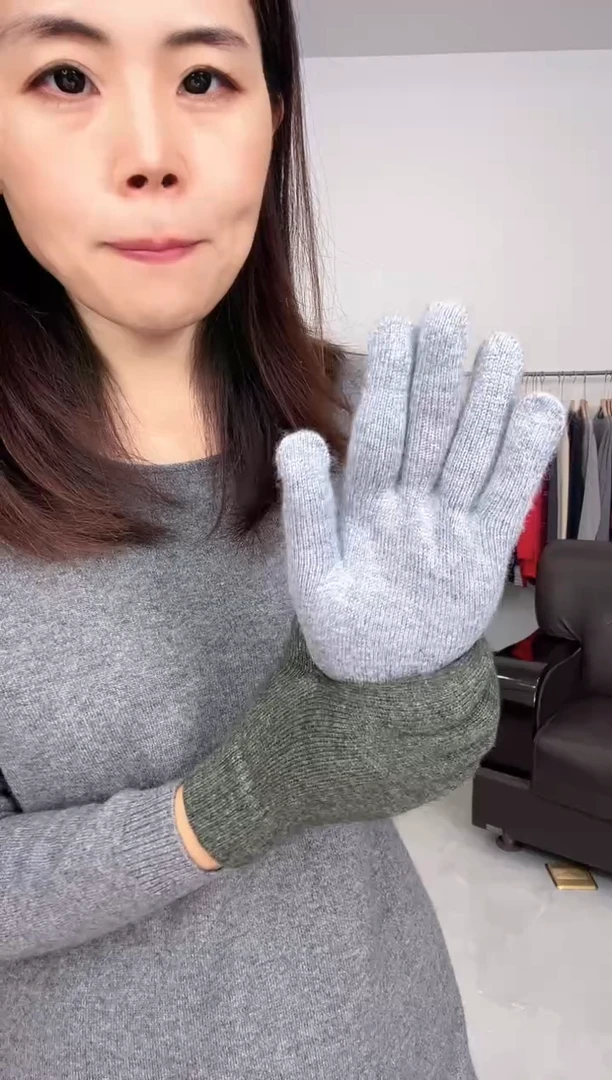 浅灰色特价羊绒手套