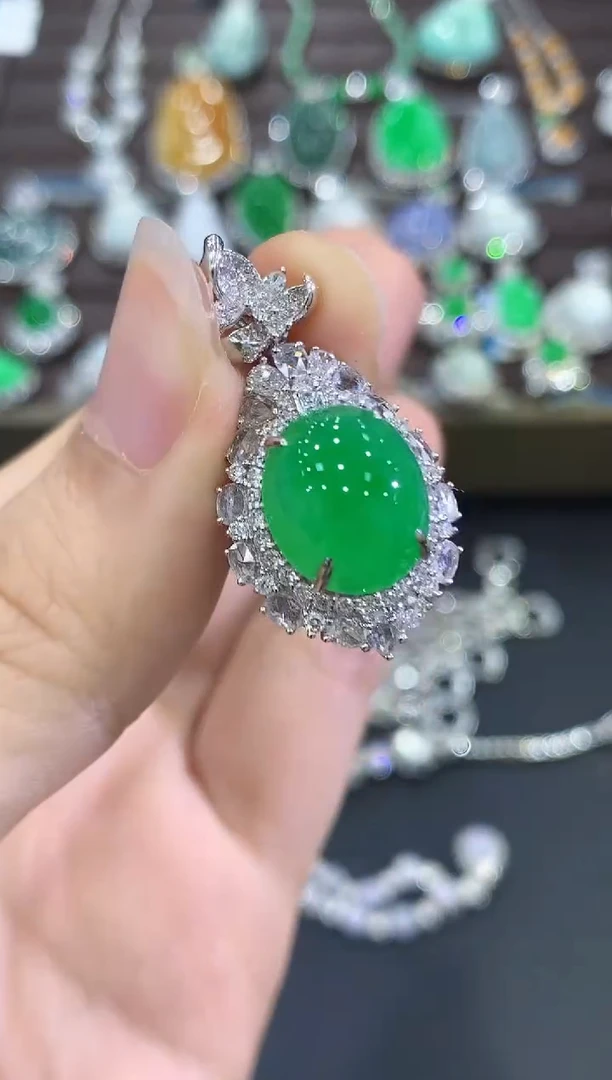 吊坠(不含链)18K金镶嵌翡翠B417