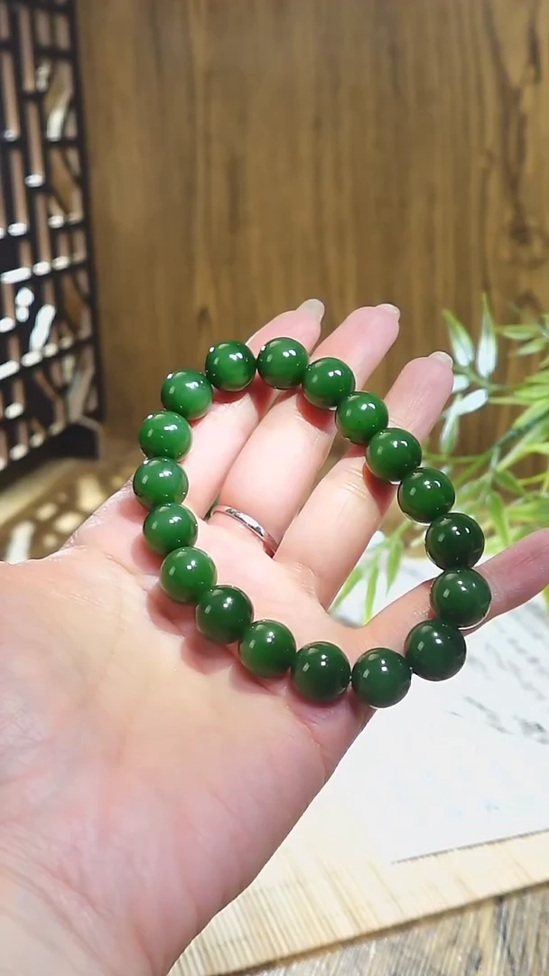 【闪购商品】和田玉手串未镶嵌和田玉俄料碧玉菠菜绿起猫手串