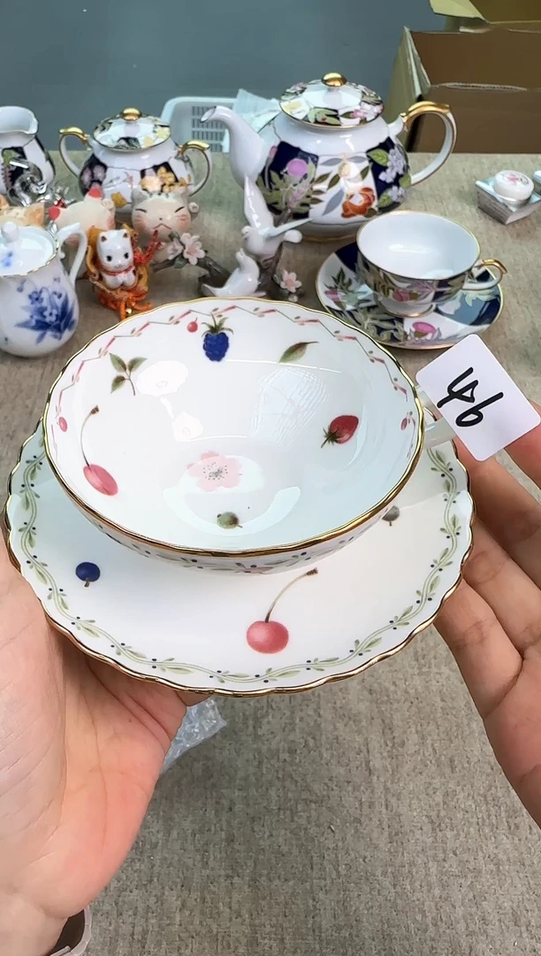 瓷片泡泡家的瓷器真好看