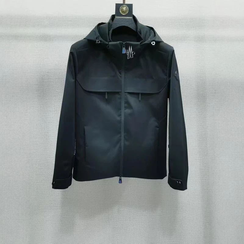 2025新款男士情侣户外冲锋防风时尚春秋运动连帽外套休闲百搭