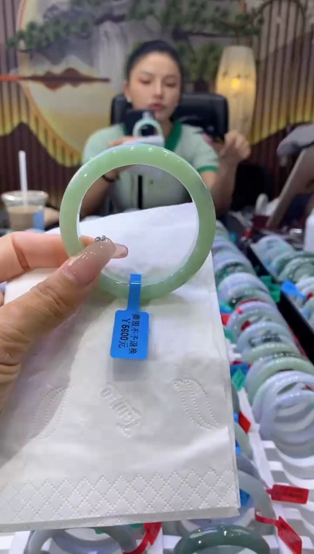 翡翠手镯未镶嵌00003933