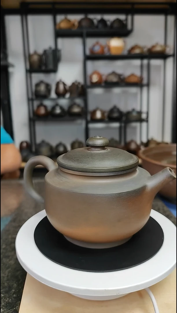 瑕疵 玉拙壶  280毫升左右  壶身有划痕