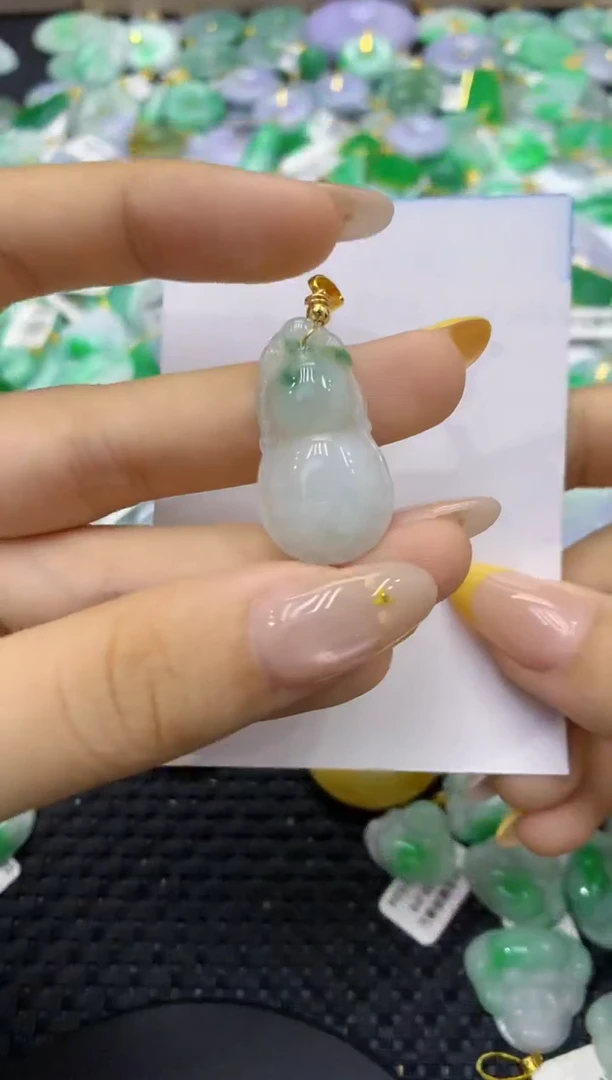 颈饰未镶嵌翡翠天然缅甸翡翠A货