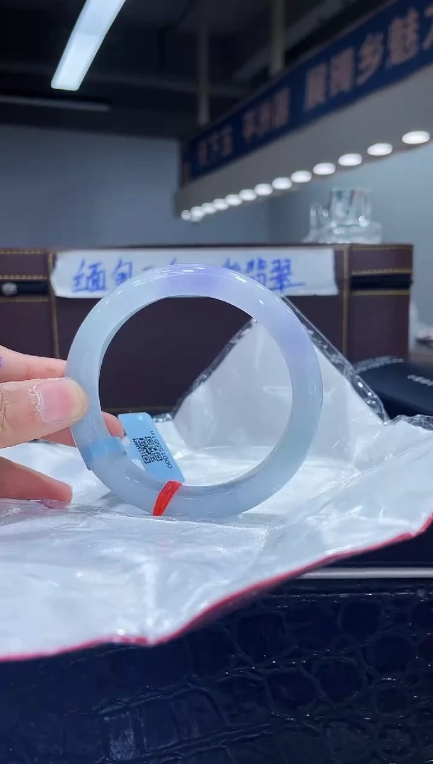 未镶嵌手镯翡翠8
