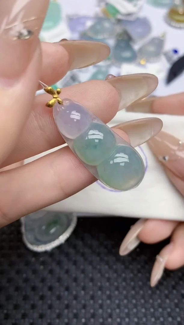 颈饰18K金镶嵌翡翠158   天然翡翠A货  百元以上9米证书费自理