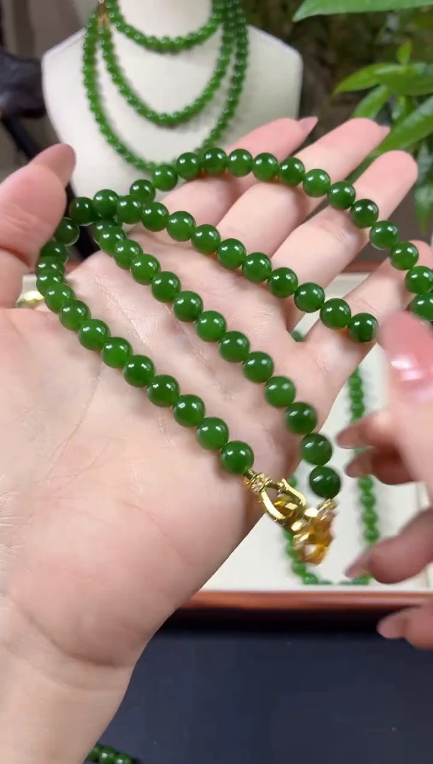 颈饰未镶嵌和田玉（碧玉）8辣阳绿无矿锁骨链