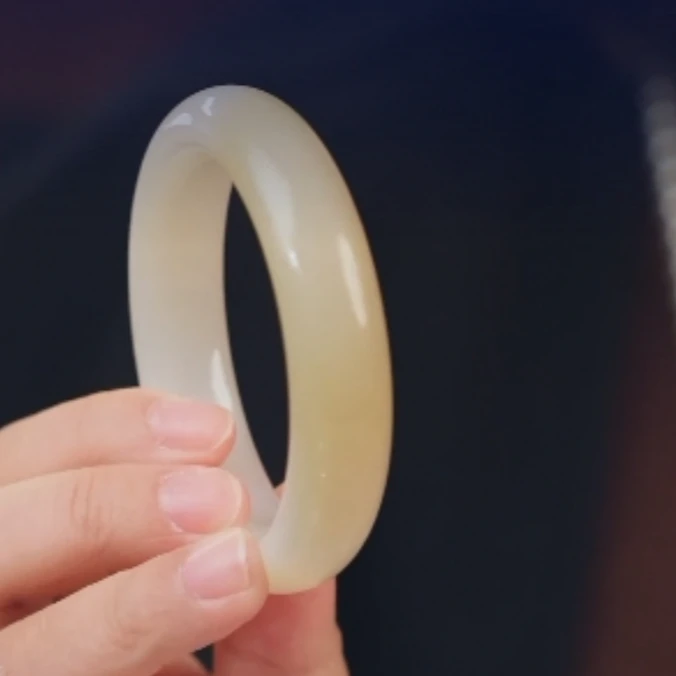 左边珠宝丨和田玉手镯