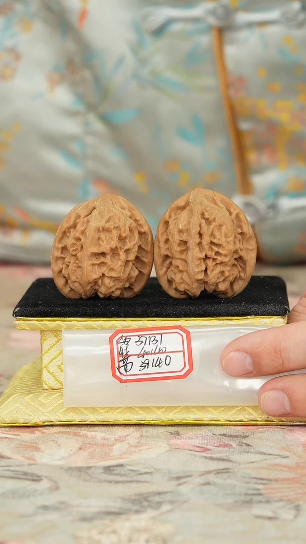 【闪购商品】文玩核桃把件马蹄