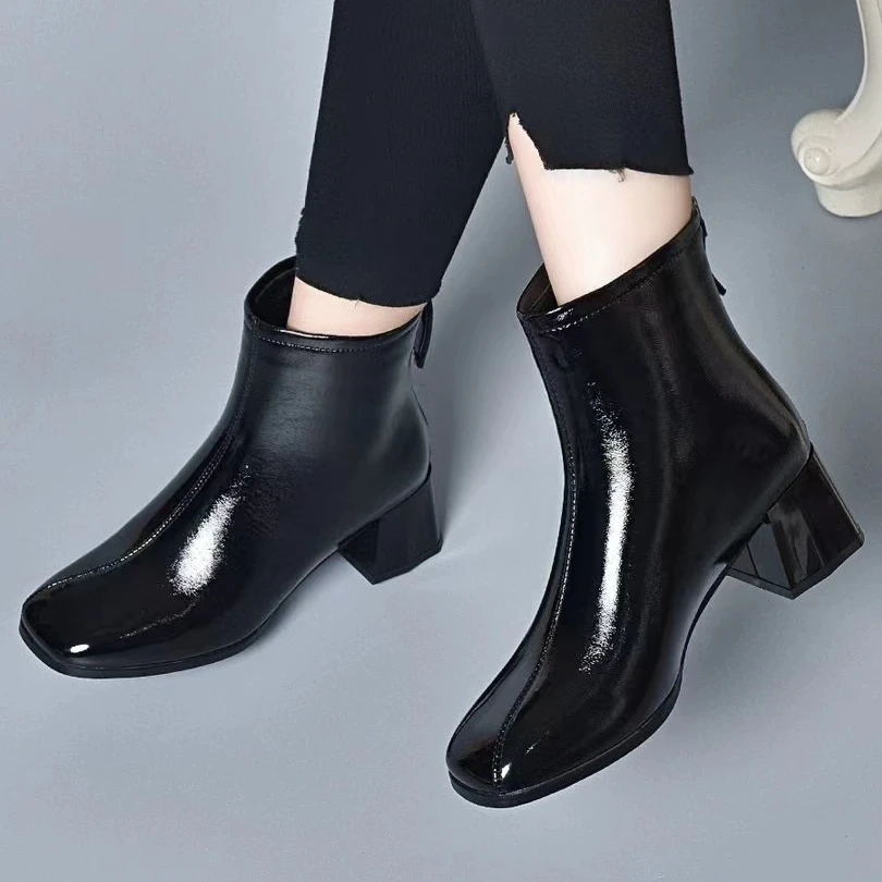 粗跟方头百搭冬季短靴黑色时尚加绒尖头秋冬时装靴复古sydA833