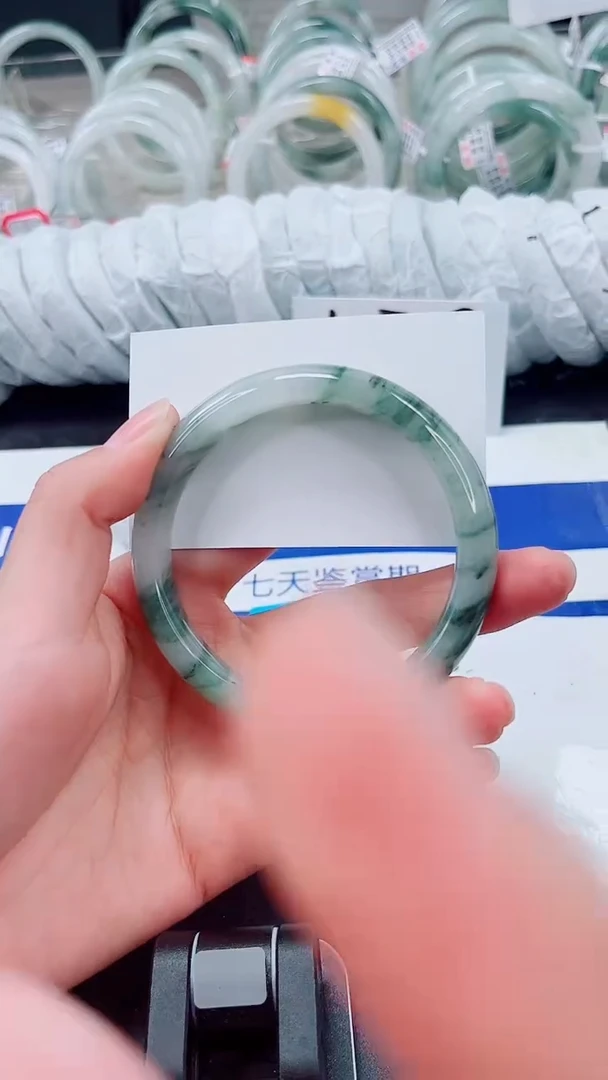 未镶嵌手镯石英质玉265-61/62