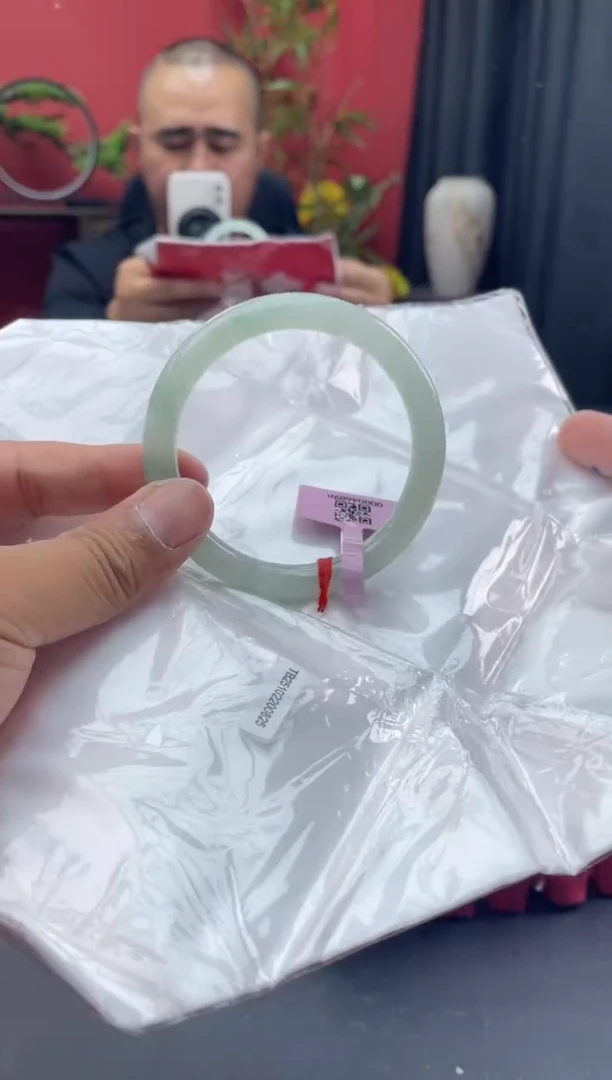 未镶嵌手镯翡翠7