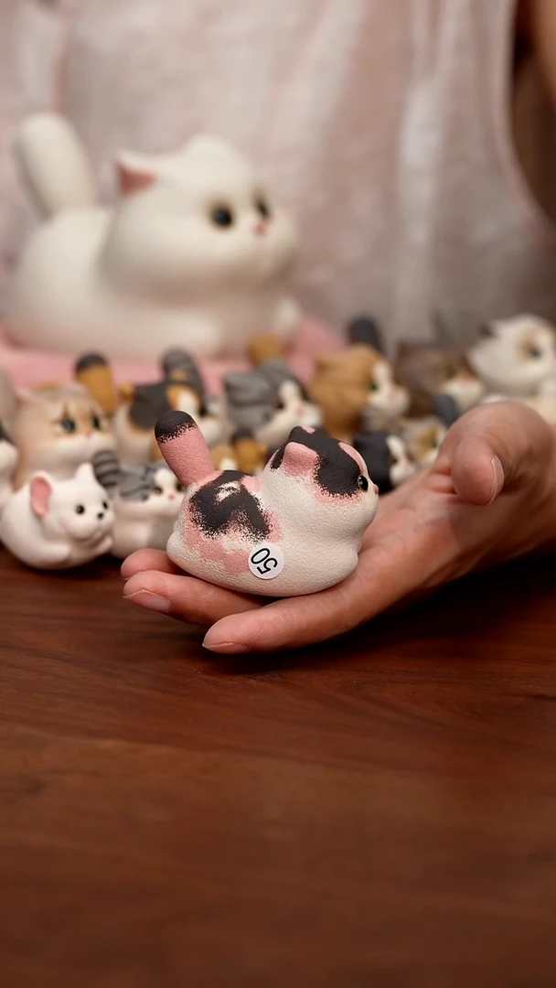 紫砂摆件粉色三花猫
