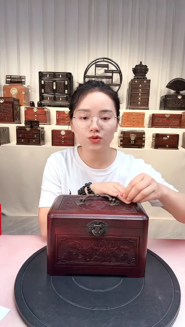 紫檀木类成套家具龙凤呈祥手提