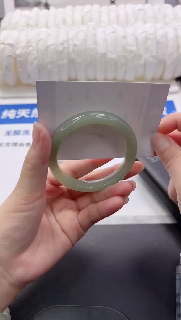 和田玉手镯未镶嵌66-53qml lv