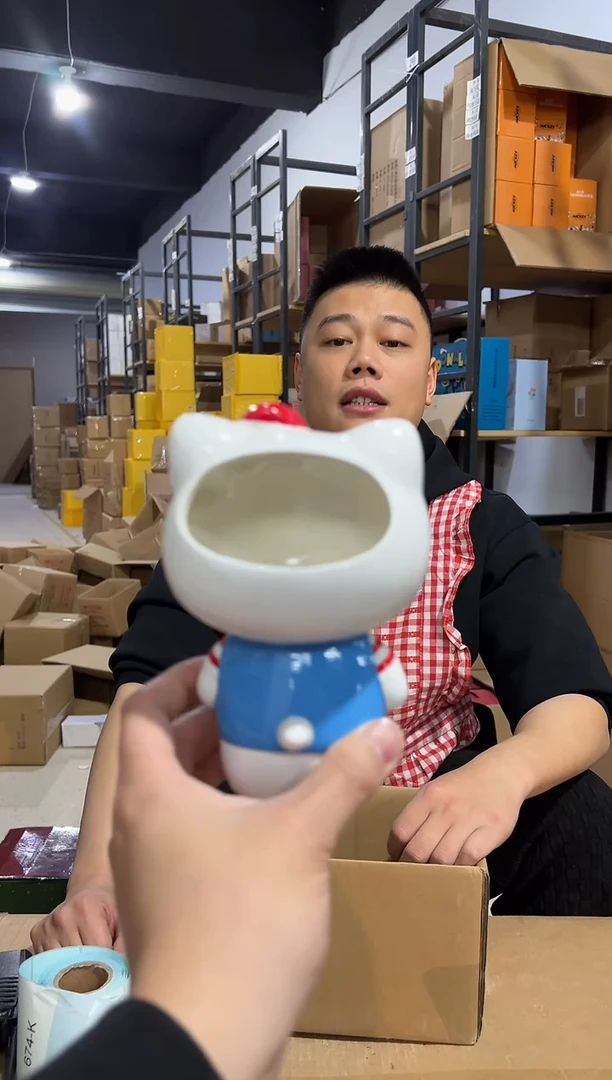 【闪购商品】杯陶瓷条纹kt笔筒微瑕