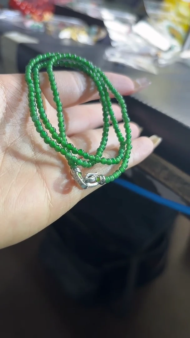 翡翠未镶嵌颈饰100638927