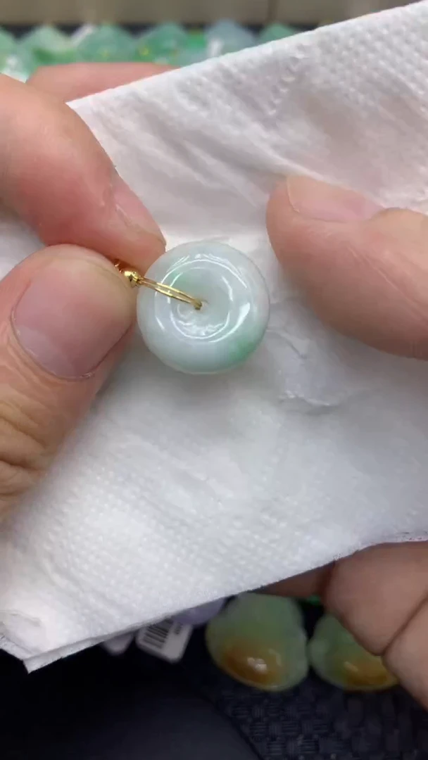 翡翠未镶嵌颈饰1111111