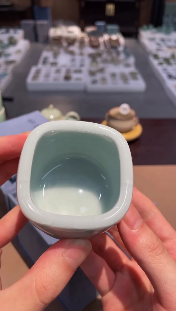 59窑承龙泉青瓷传康四方扳指杯