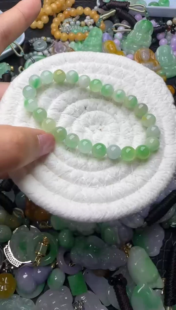 颈饰未镶嵌翡翠天然缅甸翡翠吊坠