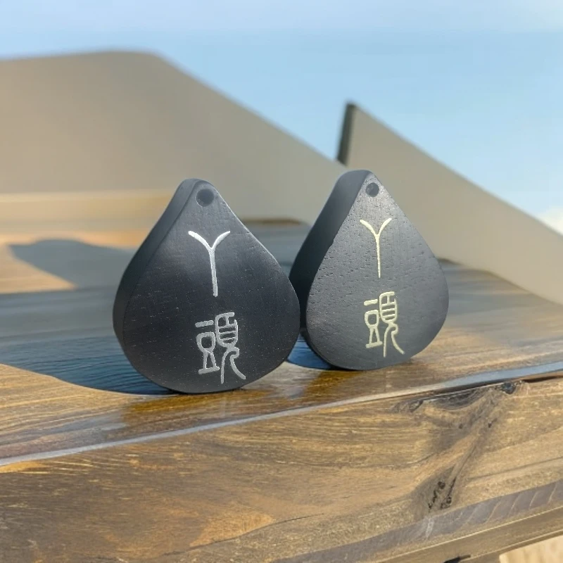 中秋礼物创意定制雕刻檀木丫头钥匙扣表白礼物