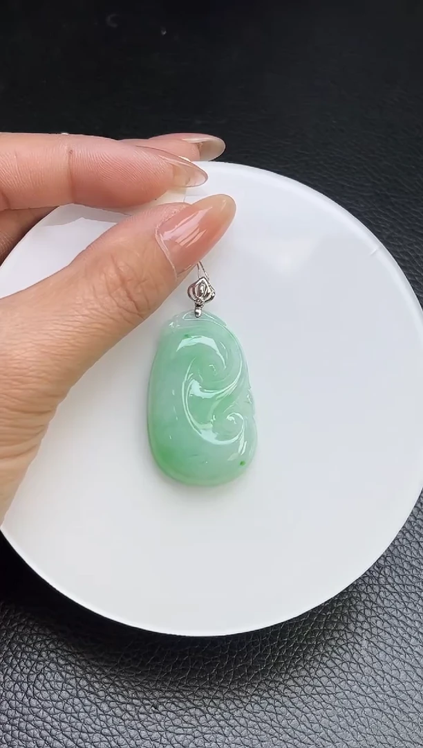 【闪购商品】翡翠颈饰18K金镶嵌YM810-2 如意