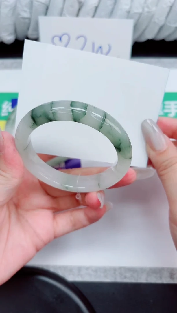 石英质玉手镯未镶嵌110-55.7