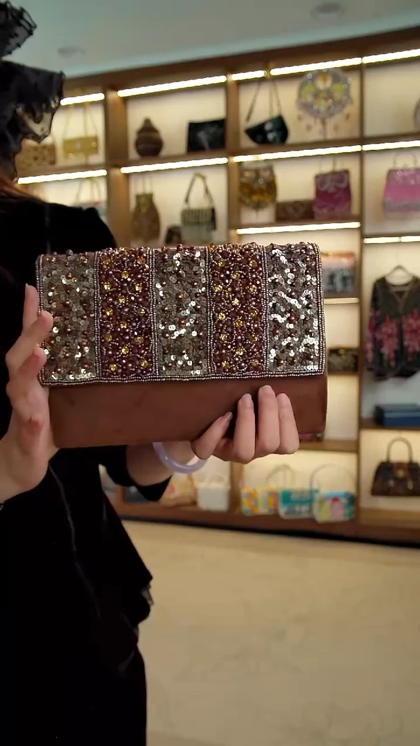 织物26百格汇手工串珠包