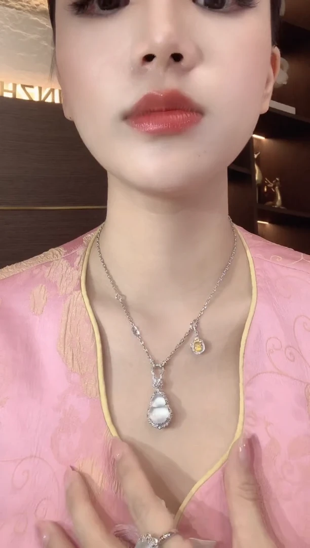 吊坠(不含链)18K金镶嵌翡翠C20