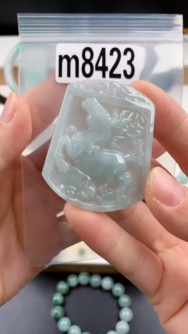 颈饰未镶嵌翡翠天然翡翠吊坠挂件