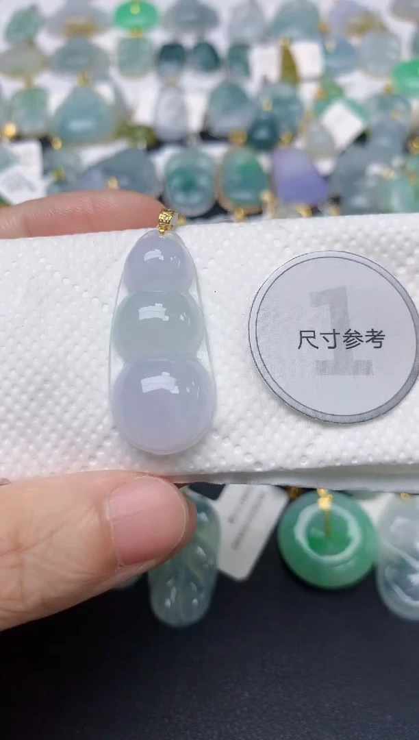 翡翠18K金镶嵌颈饰天然缅甸A货翡翠