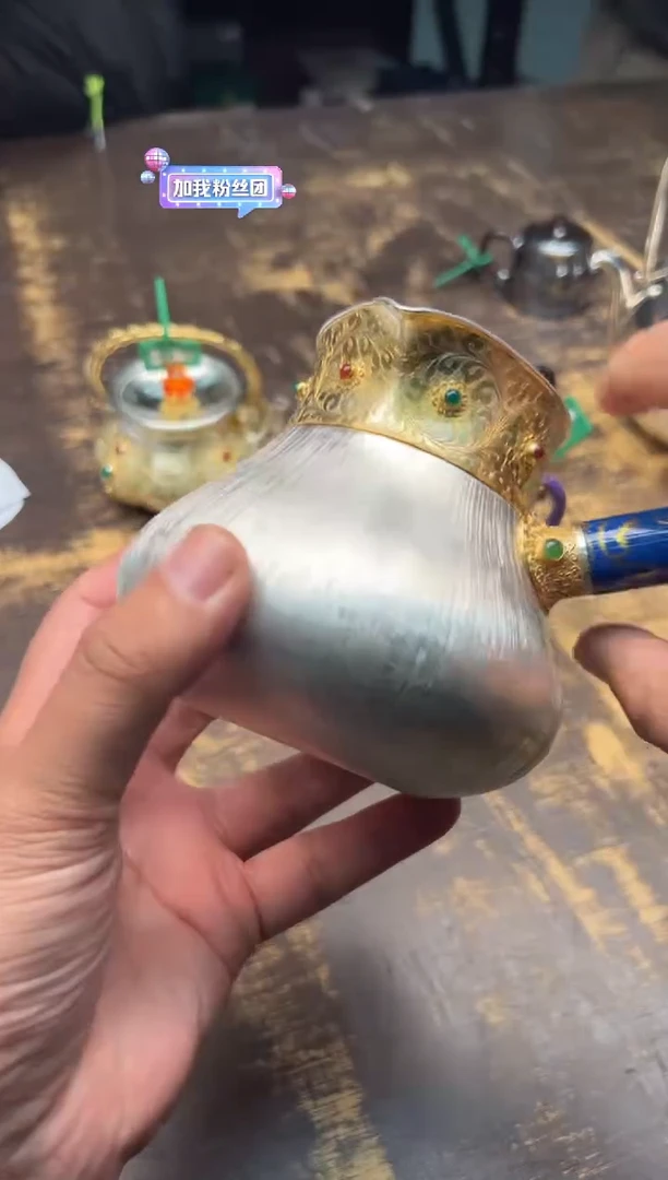 【闪购商品】/呆坐錾刻鎏金掐丝嵌百宝玉堂煮茶壶