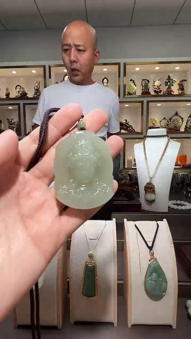和田玉未镶嵌颈饰苏