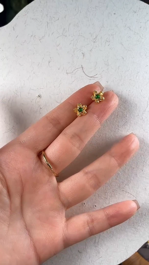 翡翠银S925镀金镶嵌耳饰翡翠耳钉梅花设计款
