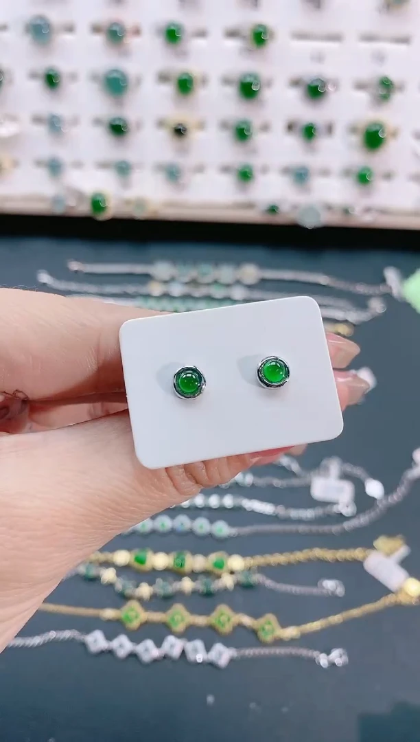 【闪购商品】翡翠耳饰银S925镶嵌天然翡翠