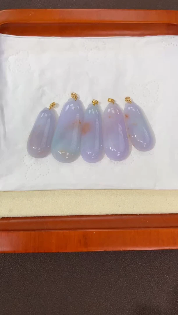 【闪购商品】翡翠颈饰18K金镶嵌缅甸a货翡翠三彩福瓜（多样性发其一）