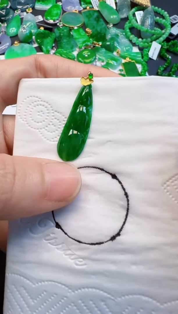 【闪购商品】翡翠吊坠(不含链)18K金镶嵌2980