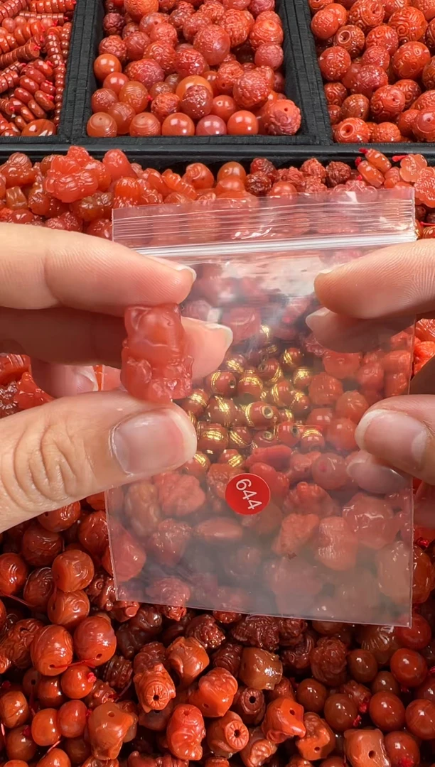 【闪购商品】南红玛瑙颈饰未镶嵌1