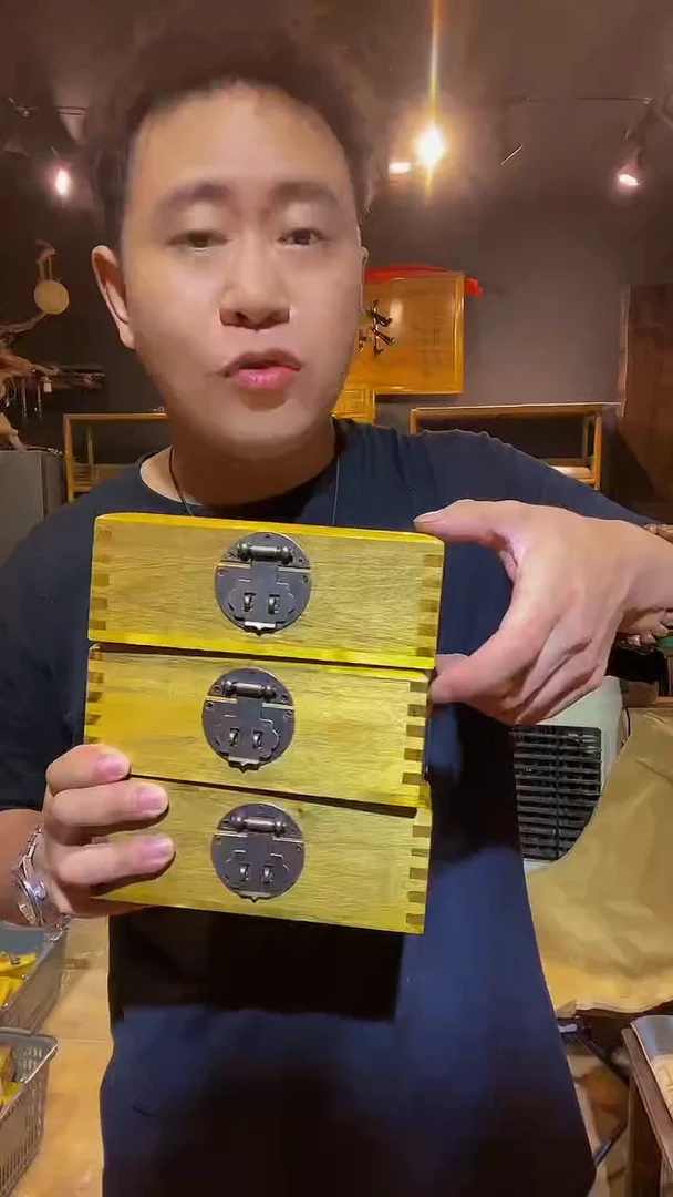 木金丝楠木制品大金砖盒子一个18*10*6