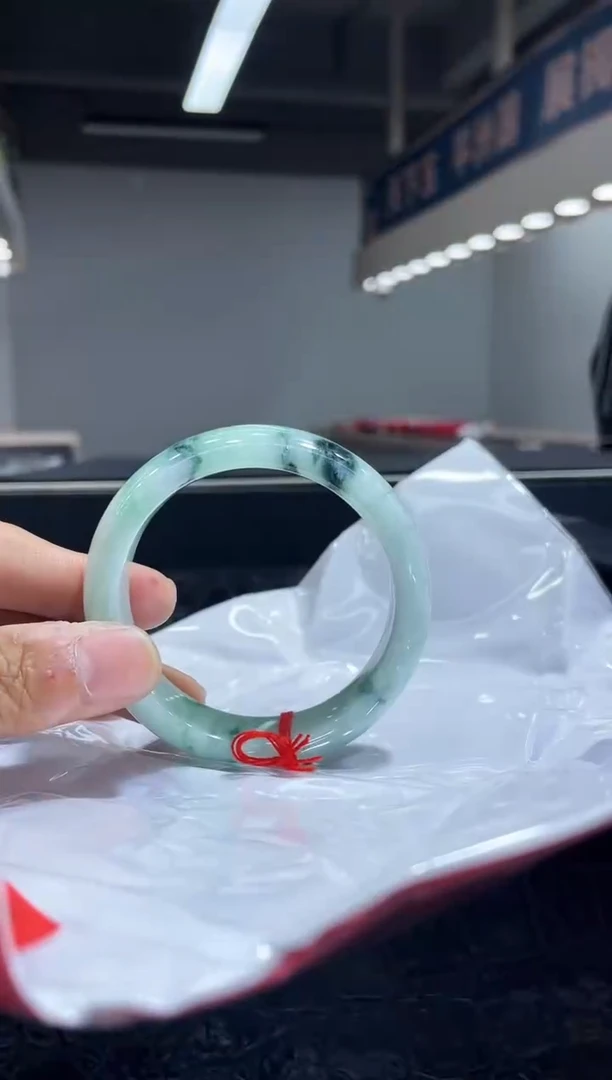 未镶嵌手镯翡翠4