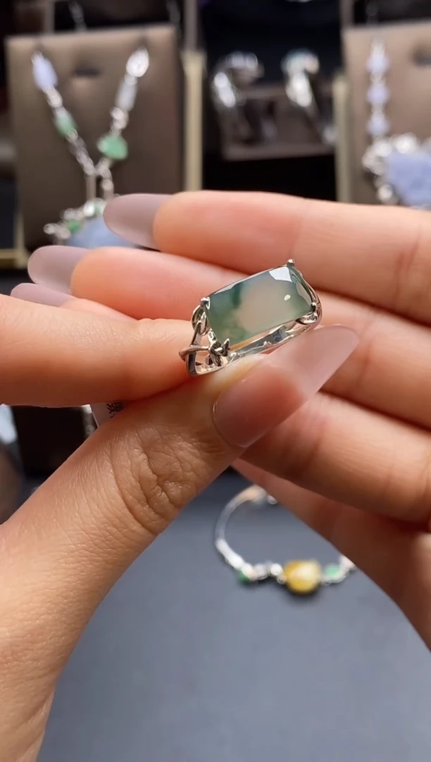 颈饰银S925镶嵌翡翠14340