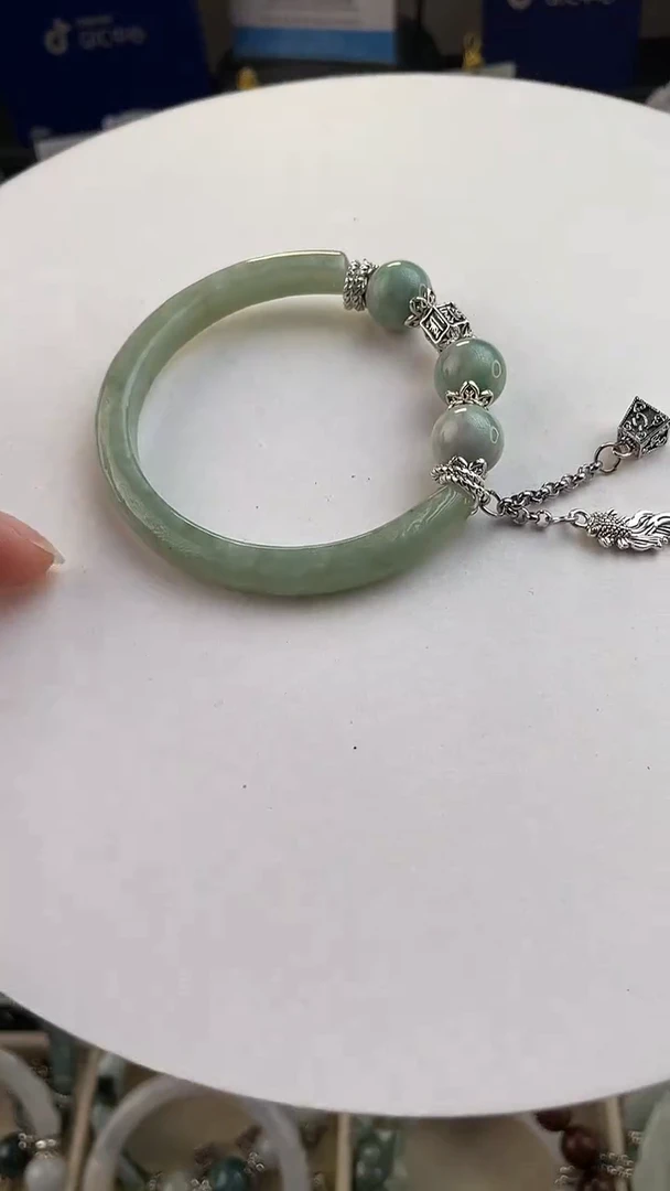 未镶嵌手链翡翠微瑕