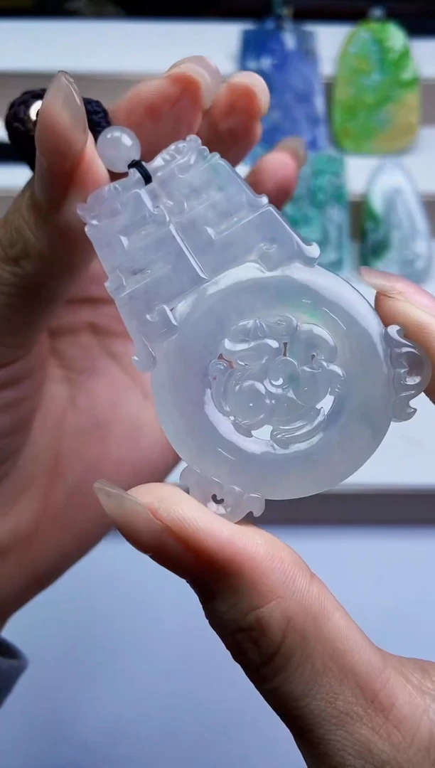 颈饰未镶嵌翡翠1