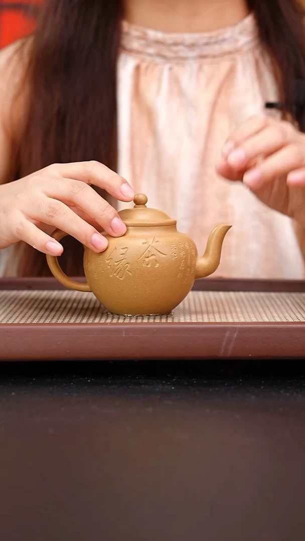 茶壶紫砂宝山绿宫灯刻绘