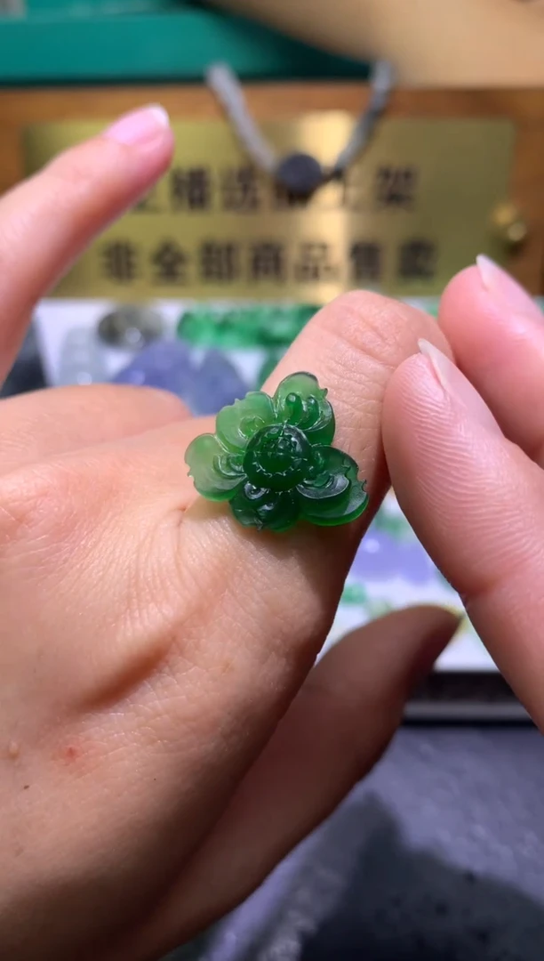 未镶嵌定制翡翠毛货