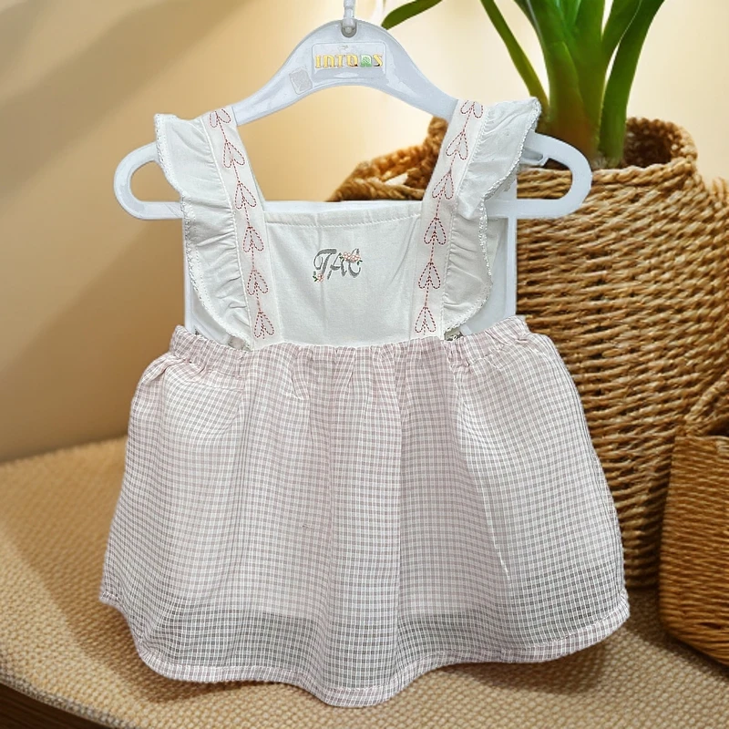 小女宝夏季婴儿吊带短裙爱心格子连衣裙