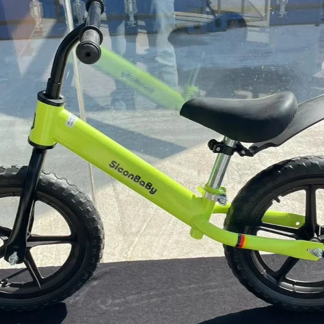 高颜值自行车平衡车yf2