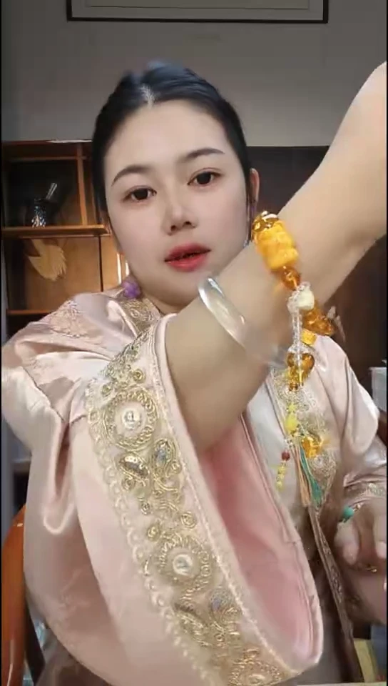 无非金属卡西百露穿搭饰品